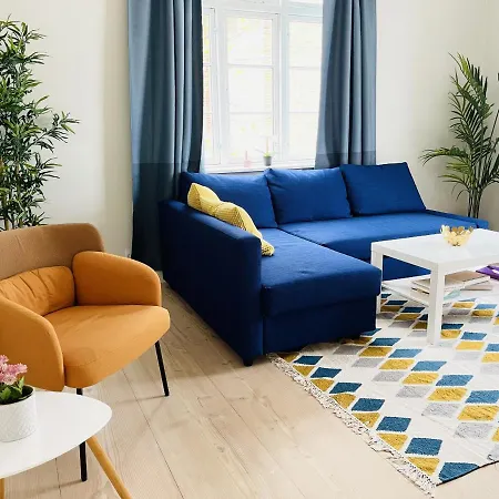 Aday - Modern Living - Yang * Aalborg